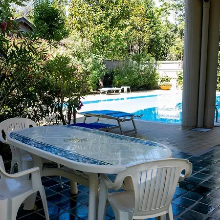 A Pochi Passi Dal Mare Con Piscina